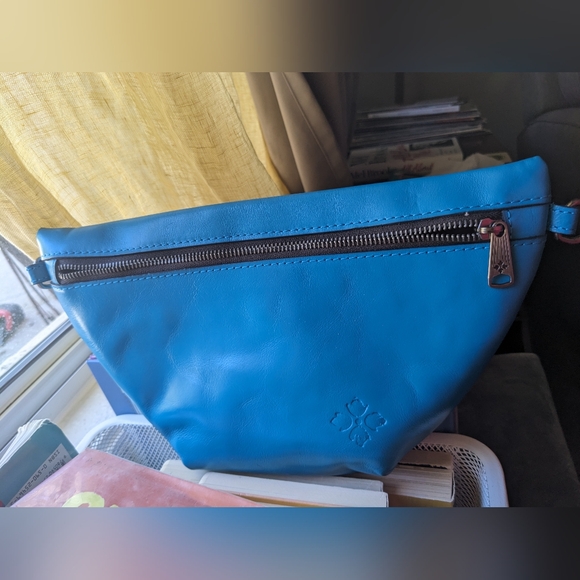 Patricia Nash Tinchi Convertible Sling Bag, Turquoise Leather - Picture 5 of 15